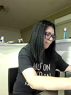 Milf Abigail online show from March 12, 2026, 2:18 am