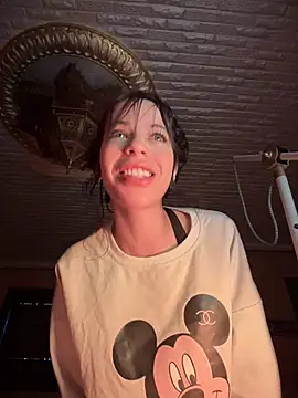 Snapshot of ORLA86 chatting on September 25, 2025, 9:35 am ORLA86 online show from September 25, 2025, 9:35 am