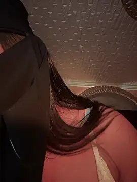 Snapshot of ORLA86 chatting on September 27, 2025, 9:20 pm ORLA86 online show from September 27, 2025, 9:20 pm