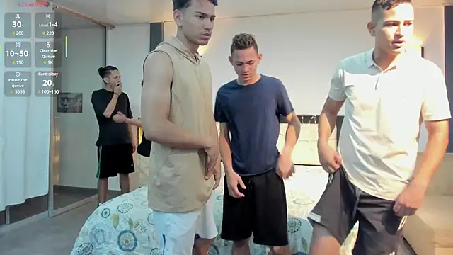 badguyss bisex online show from February 27, 2025, 11:41 am