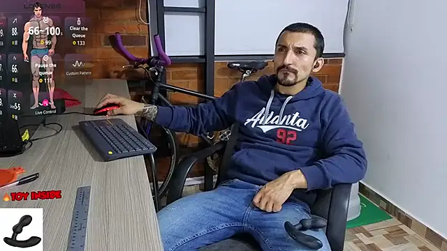 Marck Muscle online show from October 5, 2025, 2:54 am