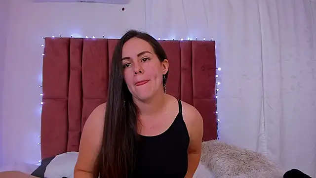 AURORA FRANKLIN online show from December 17, 2024, 6:53 pm