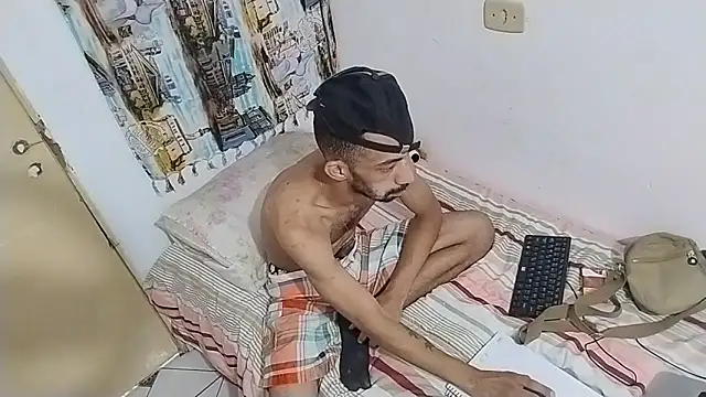 UncutToyBoy23cm online show from March 17, 2025, 11:11 pm