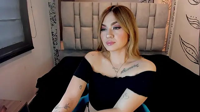 KataHot  online show from December 19, 2025, 7:54 pm