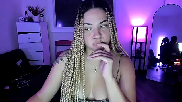 MelSaunders online show from October 31, 2025, 1:28 am