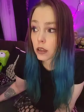 EverlyEster online show from February 22, 2026, 10:58 am