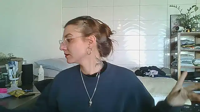 SweetyBabyDemon online show from September 13, 2025, 1:44 pm