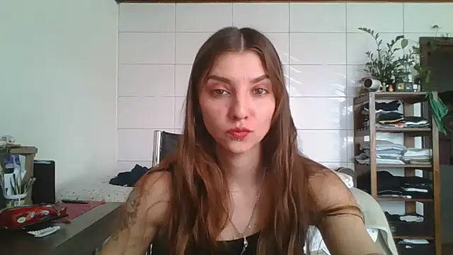 SweetyBabyDemon online show from September 17, 2025, 3:03 pm