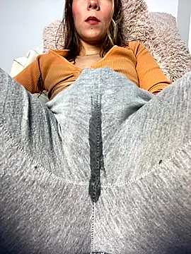 Snapshot of My-Nicky chatting on October 25, 2025, 10:26 pm My-Nicky online show from October 25, 2025, 10:26 pm