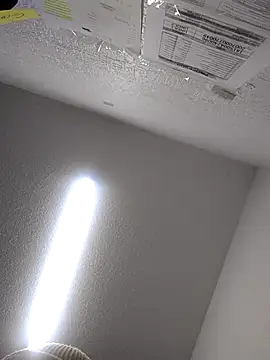 Isaanegrito online show from December 1, 2025, 3:28 pm