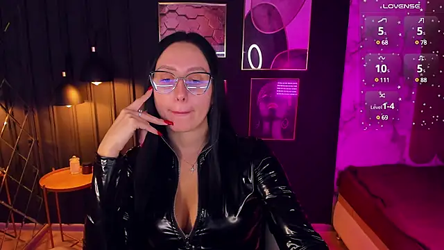 Christy Calypso online show from December 3, 2024, 11:13 pm