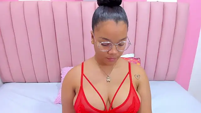 ISABELLA 020 online show from January 27, 2025, 12:26 pm