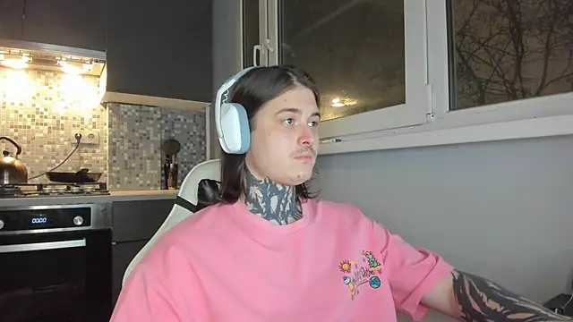 Snapshot of _torfin_ chatting on December 19, 2024, 8:23 pm torfin online show from December 19, 2024, 8:23 pm