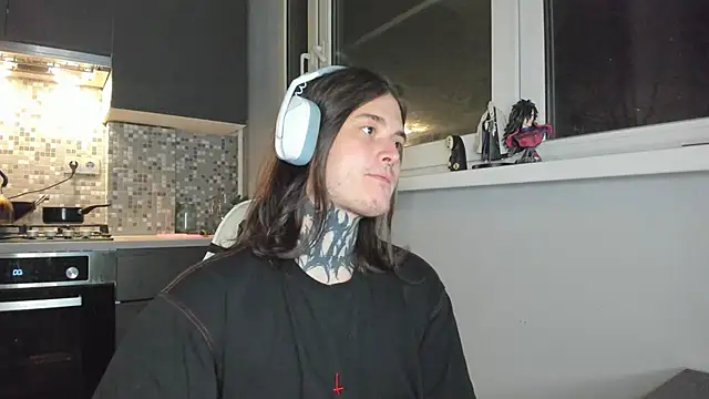 Snapshot of _torfin_ chatting on March 6, 2025, 12:00 am torfin online show from March 6, 2025, 12:00 am