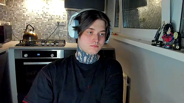 Snapshot of _torfin_ chatting on February 1, 2026, 8:18 pm torfin online show from February 1, 2026, 8:18 pm