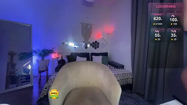  lollypop1  online show from February 13, 2025, 9:06 pm