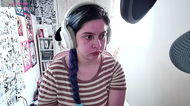 Vallolet Spencer online show from September 26, 2025, 2:32 pm