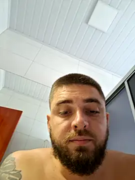 Snapshot of Dat1994 chatting on February 8, 2025, 11:44 am Dat1994 online show from February 8, 2025, 11:44 am