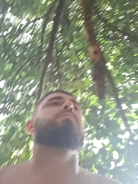 Snapshot of Dat1994 chatting on February 10, 2025, 8:42 pm Dat1994 online show from February 10, 2025, 8:42 pm