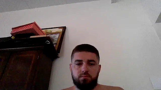 Snapshot of Dat1994 chatting on February 12, 2025, 11:18 am Dat1994 online show from February 12, 2025, 11:18 am