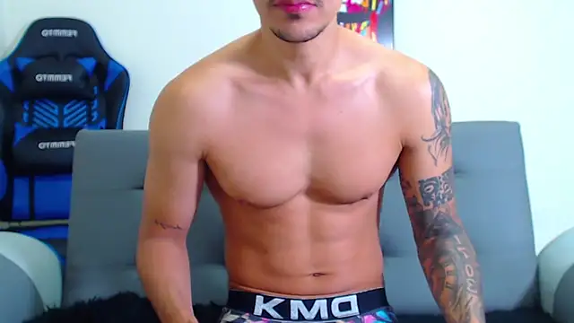 Tristan-bm online show from January 17, 2025, 2:50 pm