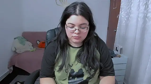 Aria Fullbuster online show from November 28, 2025, 9:28 pm