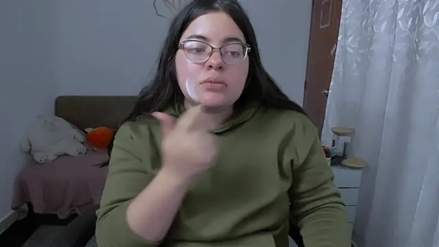 Aria Fullbuster online show from December 3, 2025, 9:35 pm