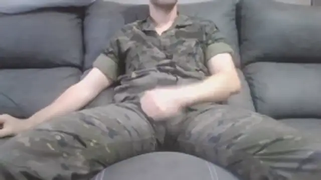 militar guapo online show from January 17, 2026, 8:52 am