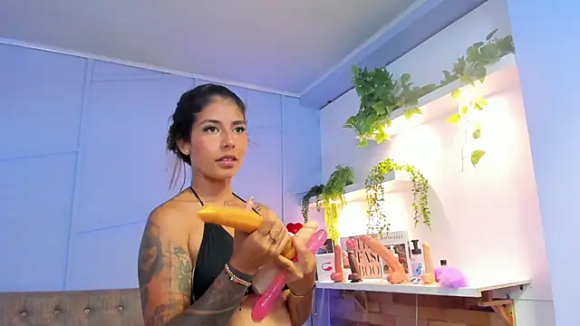 Georgina-coule online show from March 21, 2025, 6:40 pm