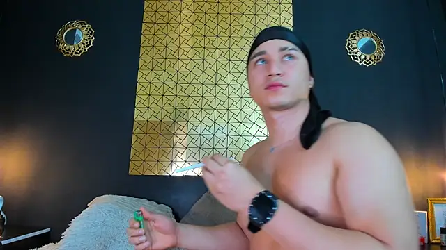 Snapshot of francesco_evan chatting on January 11, 2025, 9:04 pm francesco evan online show from January 11, 2025, 9:04 pm