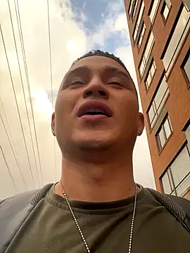 Snapshot of francesco_evan chatting on November 22, 2025, 10:09 pm francesco evan online show from November 22, 2025, 10:09 pm