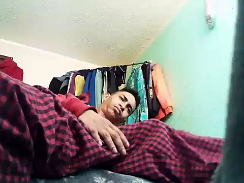 Snapshot of andrescaraballo chatting on October 5, 2025, 1:20 pm andrescaraballo online show from October 5, 2025, 1:20 pm