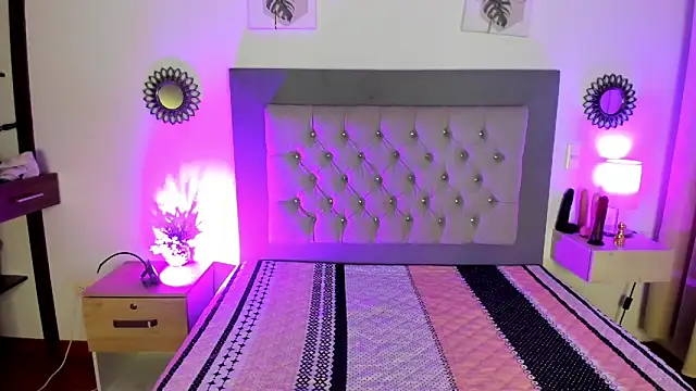 Kylie2211 online show from January 27, 2025, 2:53 am