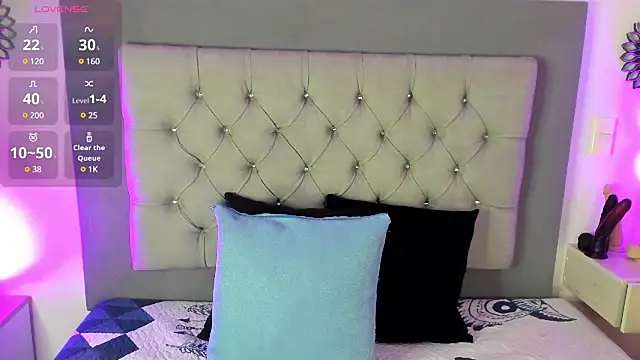 Kylie2211 online show from March 14, 2025, 12:18 pm