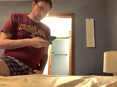 Hebrewhammers42 online show from March 19, 2025, 3:30 am