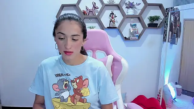 Snapshot of SharonSander chatting on December 19, 2024, 3:40 am SharonSander online show from December 19, 2024, 3:40 am