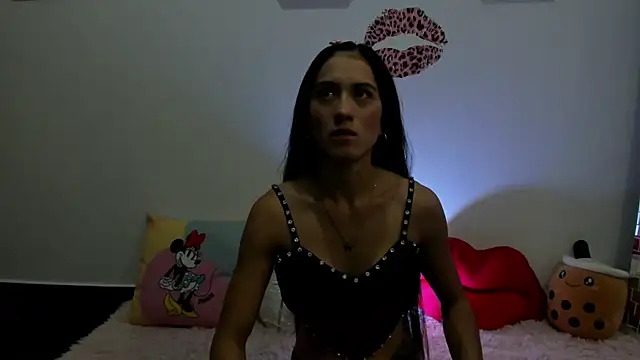 Snapshot of SharonSander chatting on February 23, 2025, 1:57 am SharonSander online show from February 23, 2025, 1:57 am