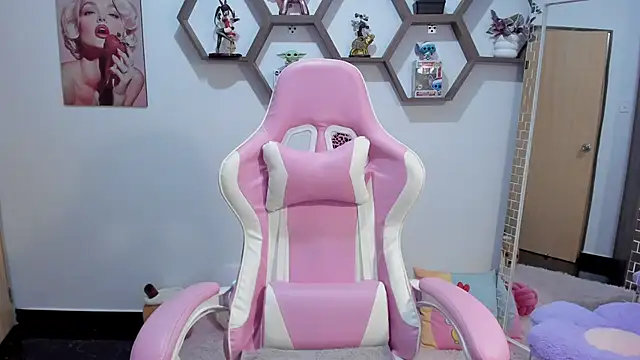 Snapshot of SharonSander chatting on March 15, 2025, 7:09 am SharonSander online show from March 15, 2025, 7:09 am