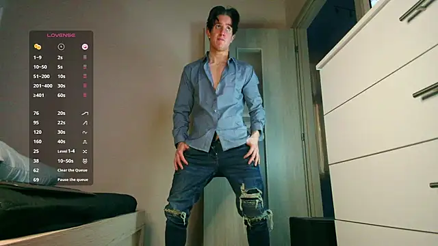 ChristianLevine  online show from April 11, 2026, 8:13 pm