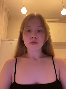 Snapshot of Eva_Weyne chatting on June 2, 2026, 9:06 pm Eva Weyne online show from June 2, 2026, 9:06 pm