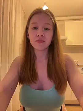 Snapshot of Eva_Weyne chatting on July 11, 2026, 9:27 pm Eva Weyne online show from July 11, 2026, 9:27 pm