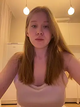 Snapshot of Eva_Weyne chatting on August 6, 2026, 11:06 pm Eva Weyne online show from August 6, 2026, 11:06 pm