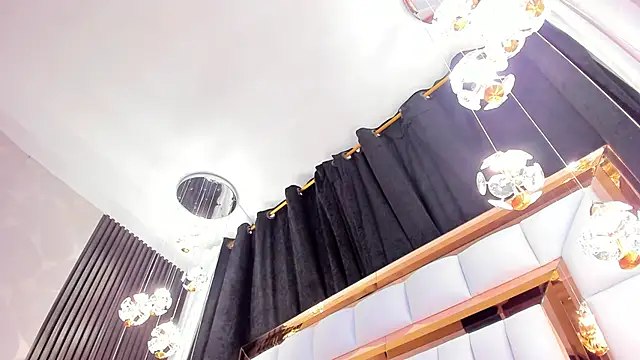 SarayRoyse online show from March 7, 2025, 10:21 pm