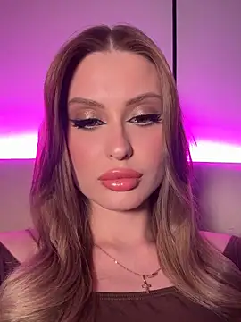 Sweet  Milly online show from February 28, 2026, 5:14 pm