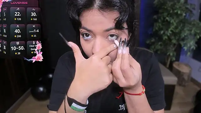 Snapshot of Evelynn chatting on February 7, 2026, 11:36 am Evelynn online show from February 7, 2026, 11:36 am