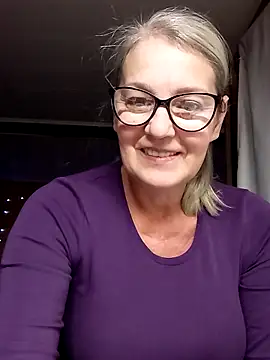 irinamaux online show from September 30, 2025, 5:01 am