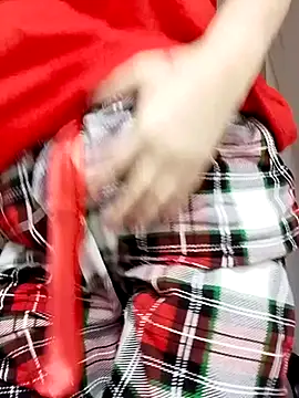 irinamaux online show from December 5, 2025, 2:25 pm