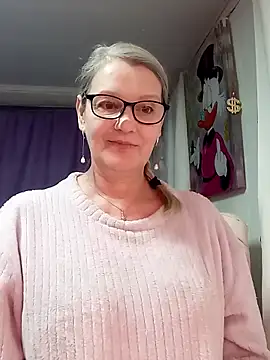 irinamaux online show from February 27, 2026, 6:13 am