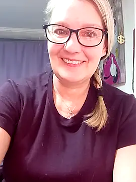 irinamaux online show from March 1, 2026, 6:15 am