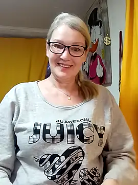 irinamaux online show from March 11, 2026, 4:51 am